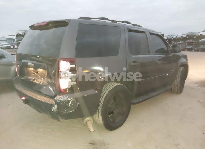 Photo 4 of 2010 Chevrolet Tahoe LS (VIN 1GNMCAE38AR172816)