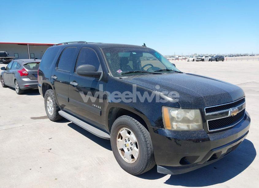 2010 Chevrolet Tahoe LS (VIN 1GNMCAE39AR169004) main photo