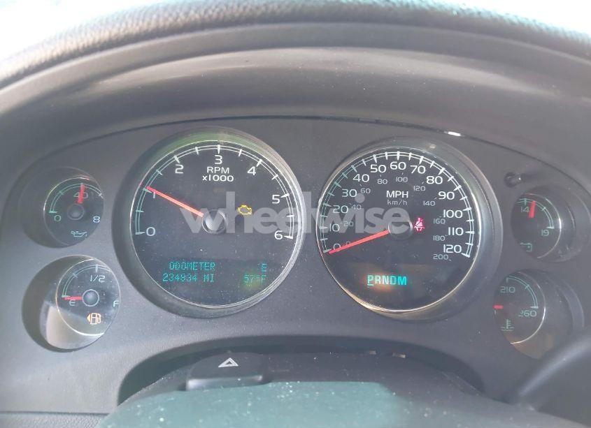 Photo 15 of 2010 Chevrolet Tahoe LS (VIN 1GNMCAE39AR169004)