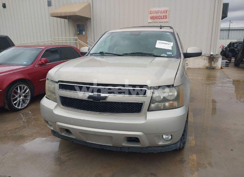 Photo 12 of 2010 Chevrolet Tahoe LT (VIN 1GNMCBE31AR226723)