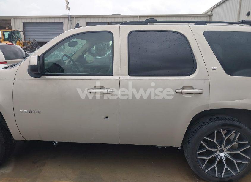 Photo 14 of 2010 Chevrolet Tahoe LT (VIN 1GNMCBE31AR226723)