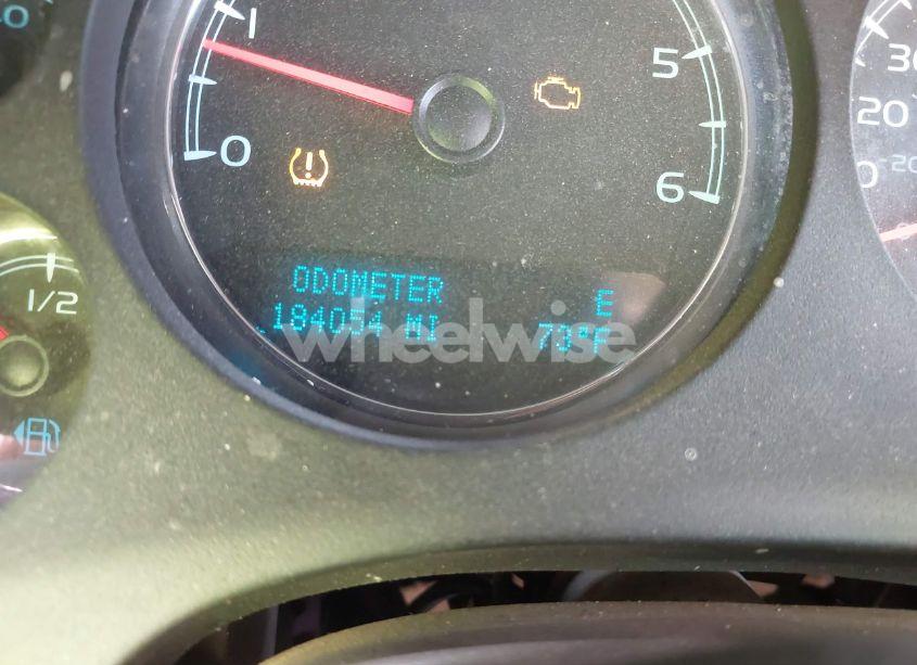 Photo 7 of 2010 Chevrolet Tahoe LT (VIN 1GNMCBE31AR226723)