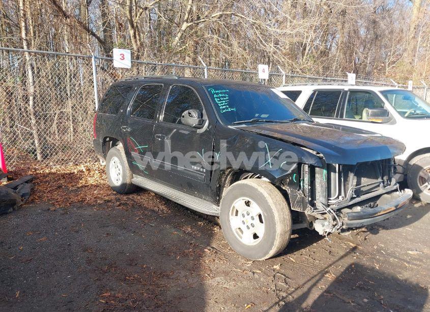 2010 Chevrolet Tahoe LT (VIN 1GNMCBE31AR244803) main photo