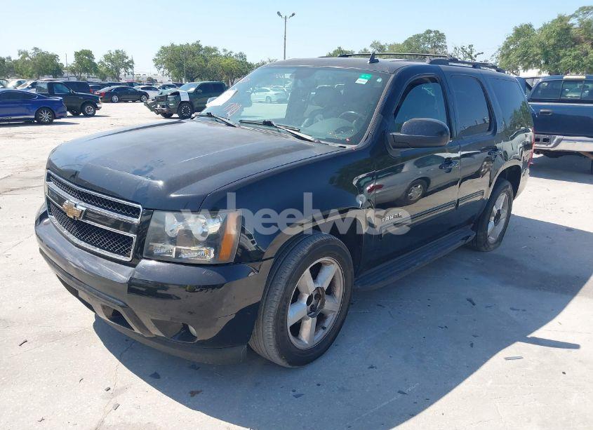 Photo 2 of 2010 Chevrolet Tahoe LT (VIN 1GNMCBE32AR115615)