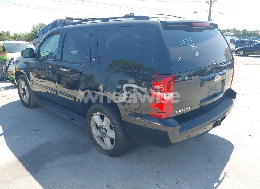 Photo 3 of 2010 Chevrolet Tahoe LT (VIN 1GNMCBE32AR115615)