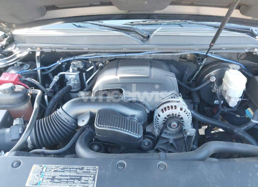 Photo 10 of 2010 Chevrolet Tahoe LT (VIN 1GNMCBE33AR147585)