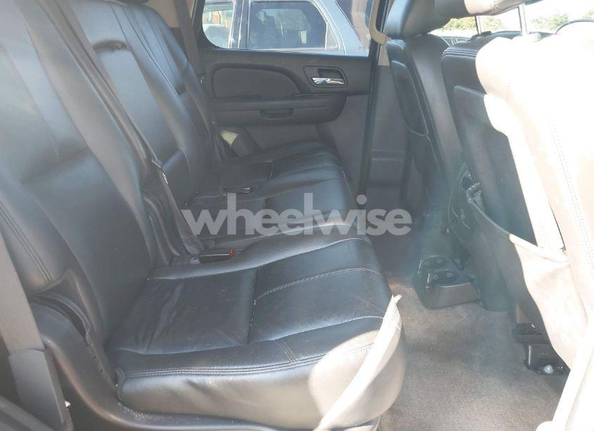 Photo 8 of 2010 Chevrolet Tahoe LT (VIN 1GNMCBE33AR147585)