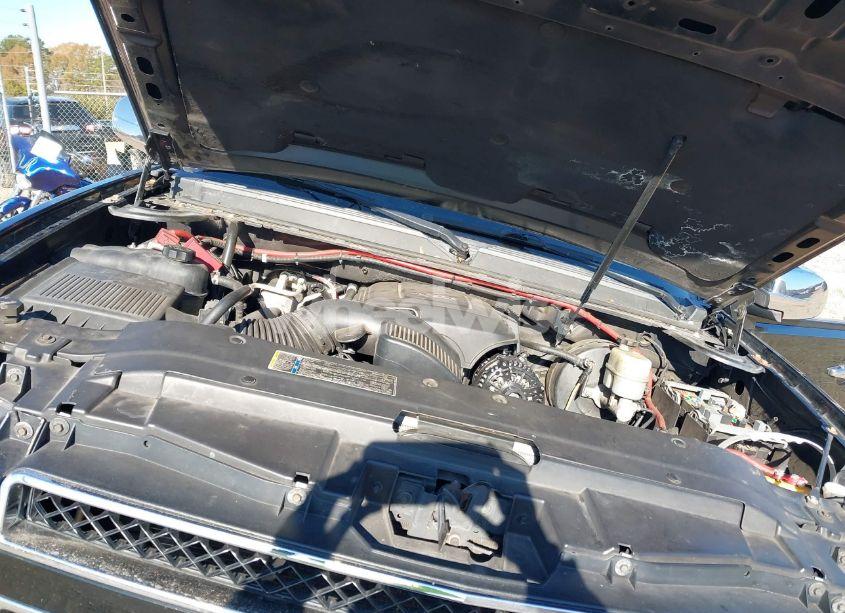 Photo 10 of 2010 Chevrolet Tahoe LT (VIN 1GNMCBE35AR159284)