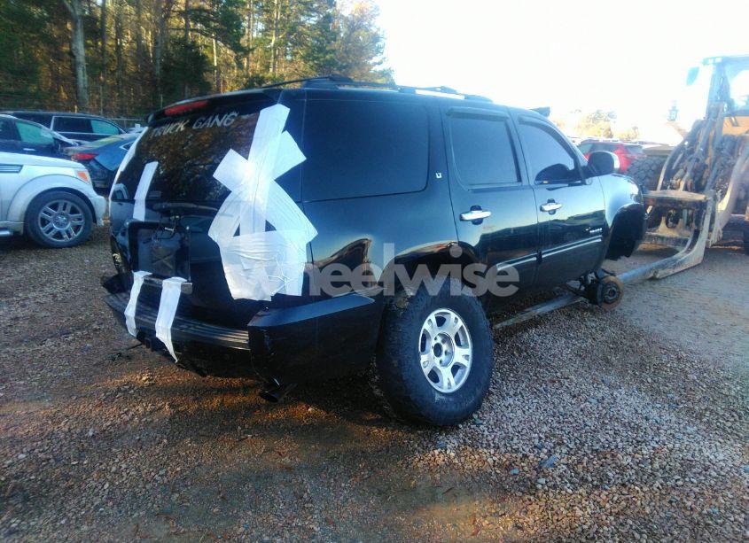 Photo 4 of 2010 Chevrolet Tahoe LT (VIN 1GNMCBE35AR159284)