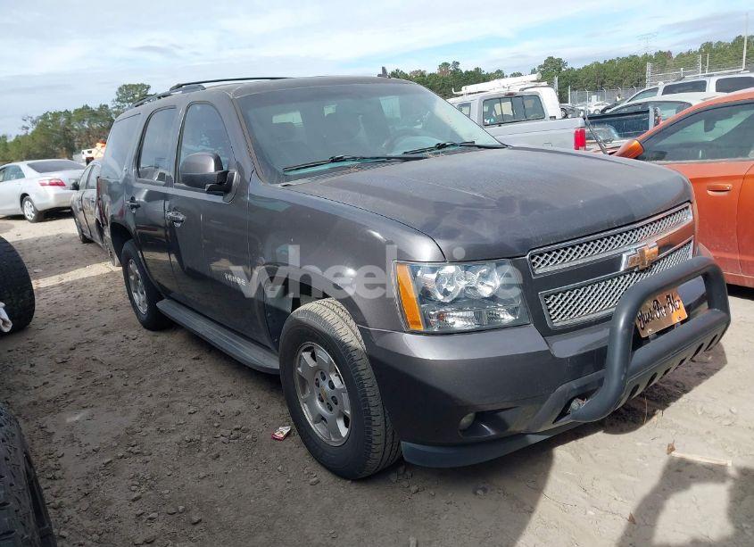 2010 Chevrolet Tahoe LT (VIN 1GNMCBE35AR207561) main photo