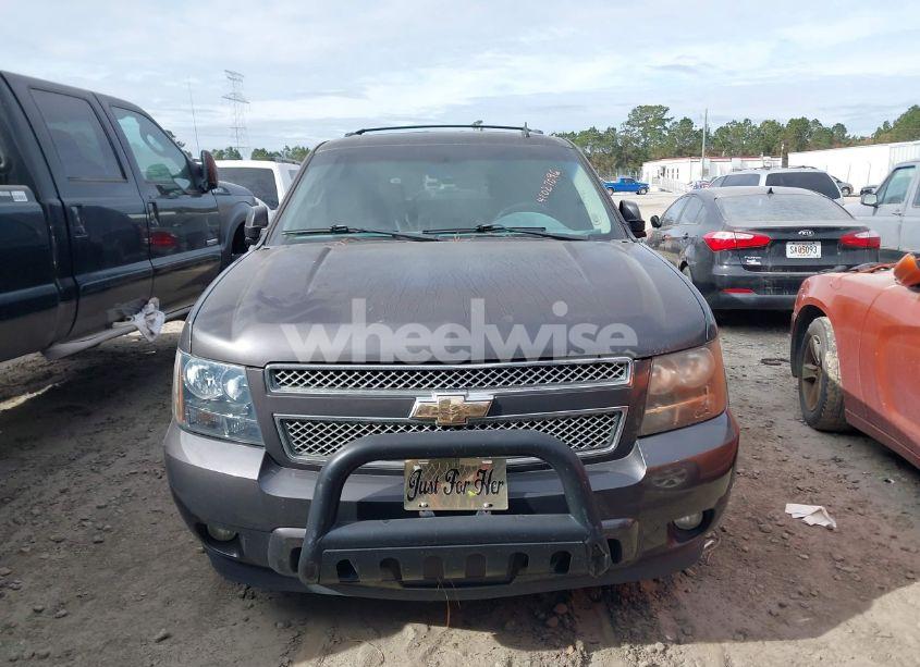 Photo 12 of 2010 Chevrolet Tahoe LT (VIN 1GNMCBE35AR207561)