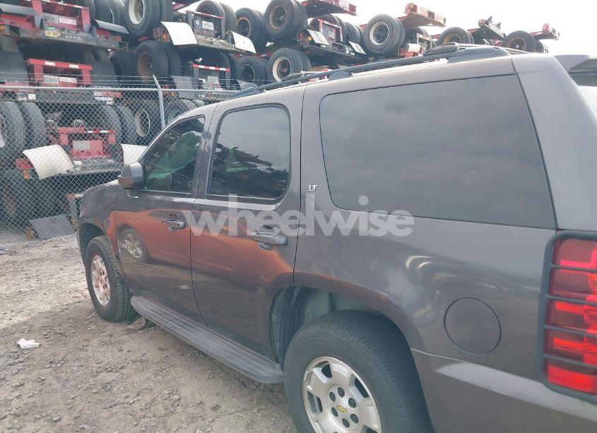 Photo 14 of 2010 Chevrolet Tahoe LT (VIN 1GNMCBE35AR207561)