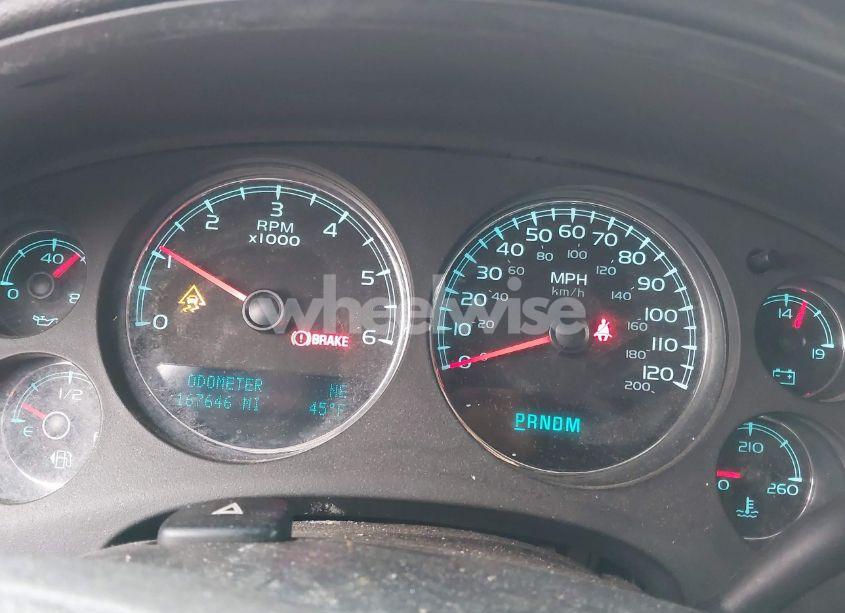 Photo 7 of 2010 Chevrolet Tahoe LT (VIN 1GNMCBE35AR207561)