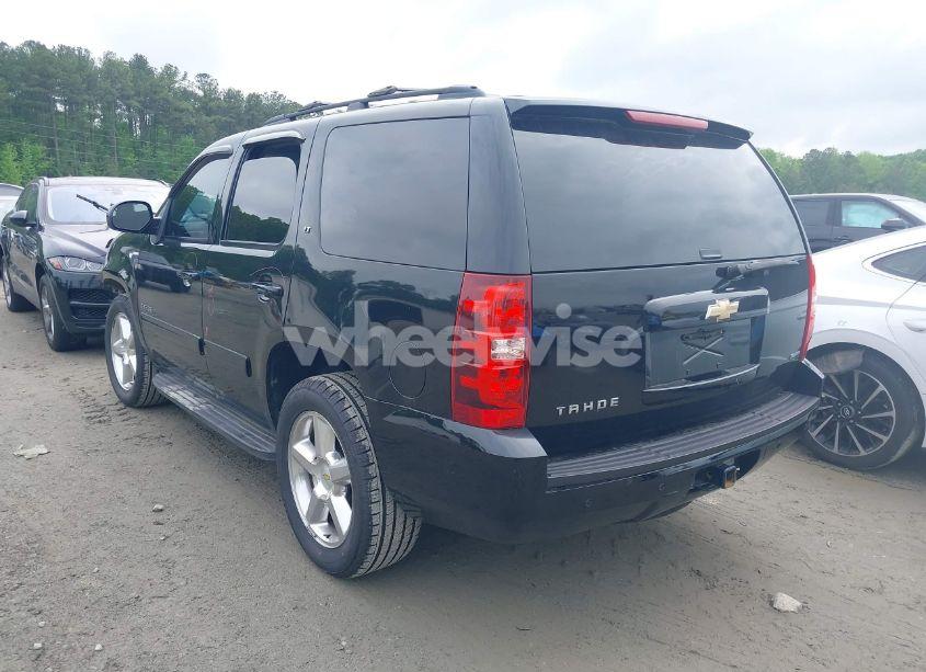 Photo 3 of 2010 Chevrolet Tahoe LT (VIN 1GNMCBE38AR113187)