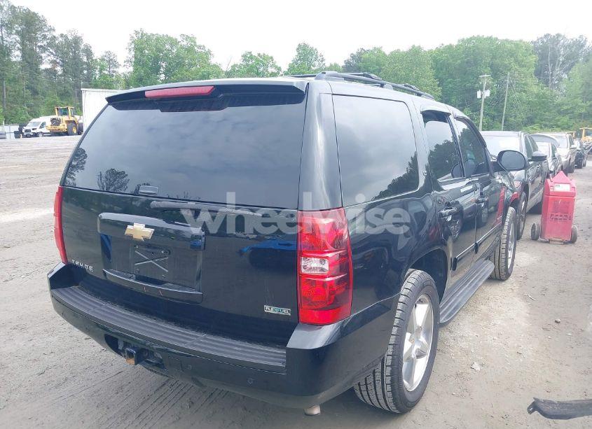 Photo 4 of 2010 Chevrolet Tahoe LT (VIN 1GNMCBE38AR113187)