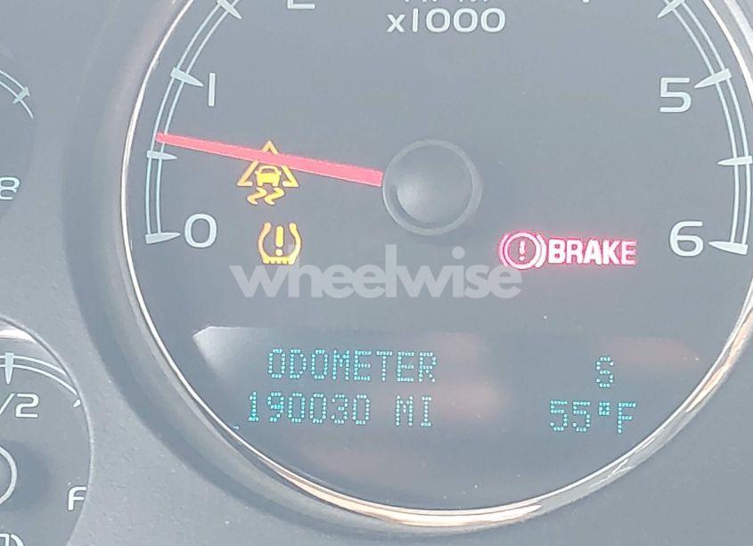 Photo 7 of 2010 Chevrolet Tahoe LT (VIN 1GNMCBE38AR113187)