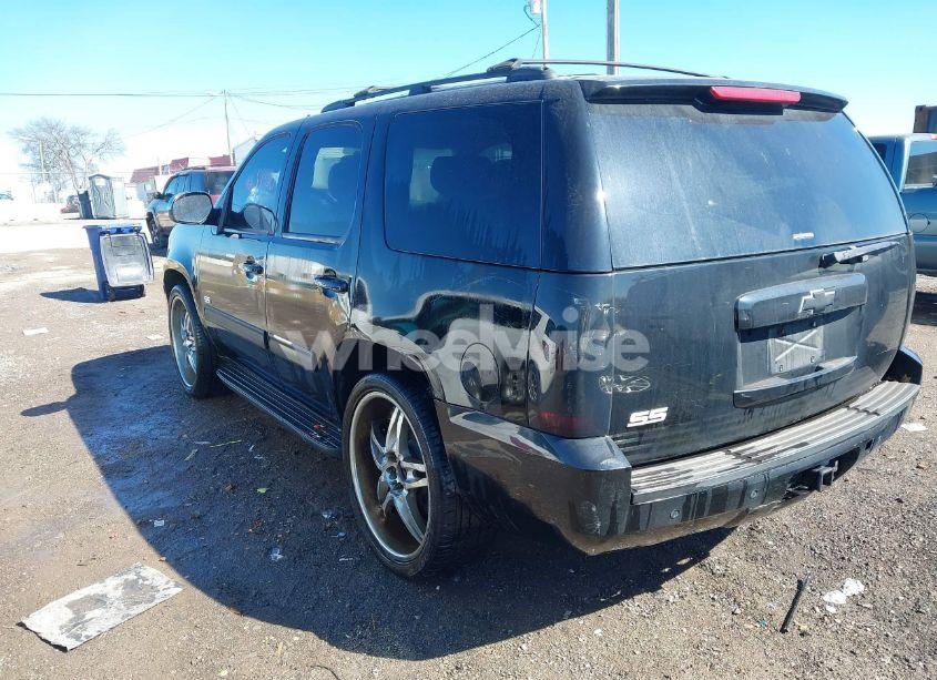 Photo 3 of 2010 Chevrolet Tahoe LT (VIN 1GNMCBE38AR182090)