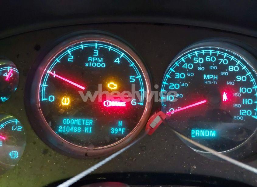 Photo 7 of 2010 Chevrolet Tahoe LT (VIN 1GNMCBE38AR182090)