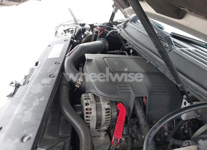 Photo 18 of 2010 Chevrolet Tahoe LT (VIN 1GNMCBE39AR129916)