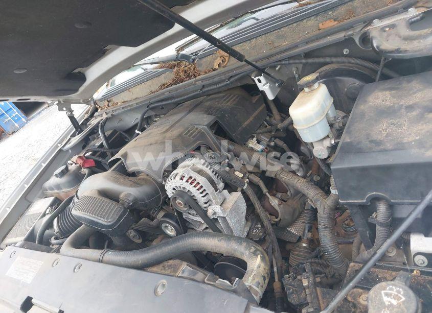 Photo 10 of 2010 Chevrolet Tahoe LT (VIN 1GNMCBE39AR148868)