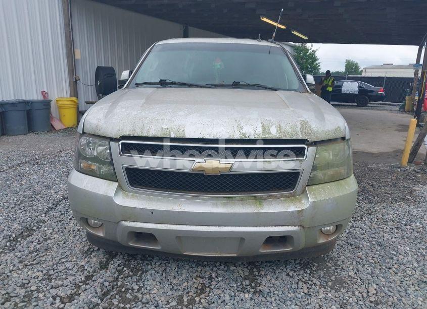 Photo 12 of 2010 Chevrolet Tahoe LT (VIN 1GNMCBE39AR148868)