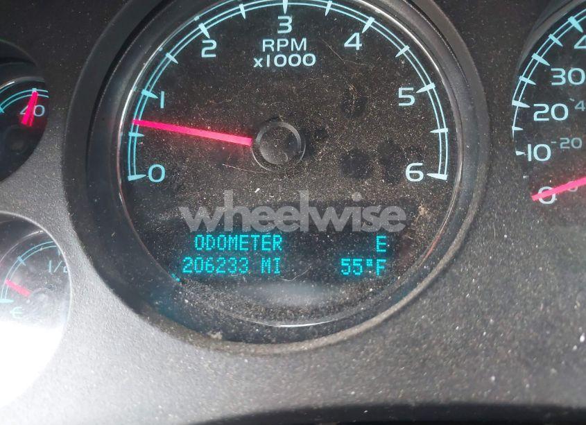 Photo 15 of 2010 Chevrolet Tahoe LT (VIN 1GNMCBE39AR148868)