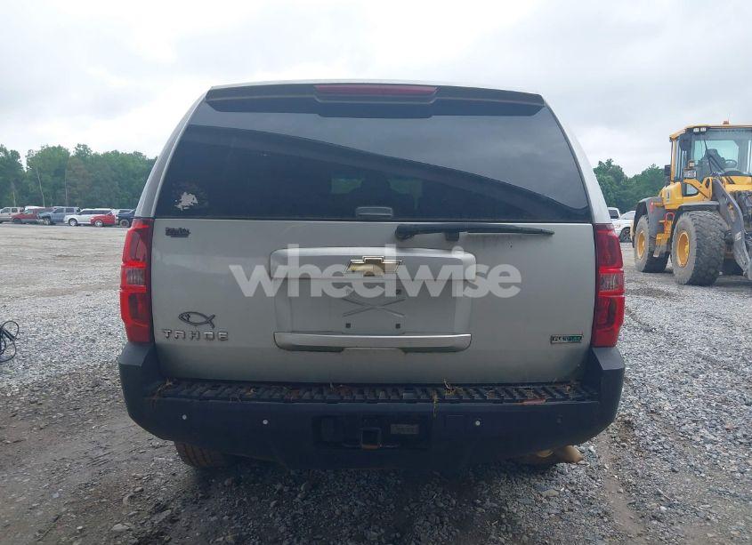 Photo 16 of 2010 Chevrolet Tahoe LT (VIN 1GNMCBE39AR148868)
