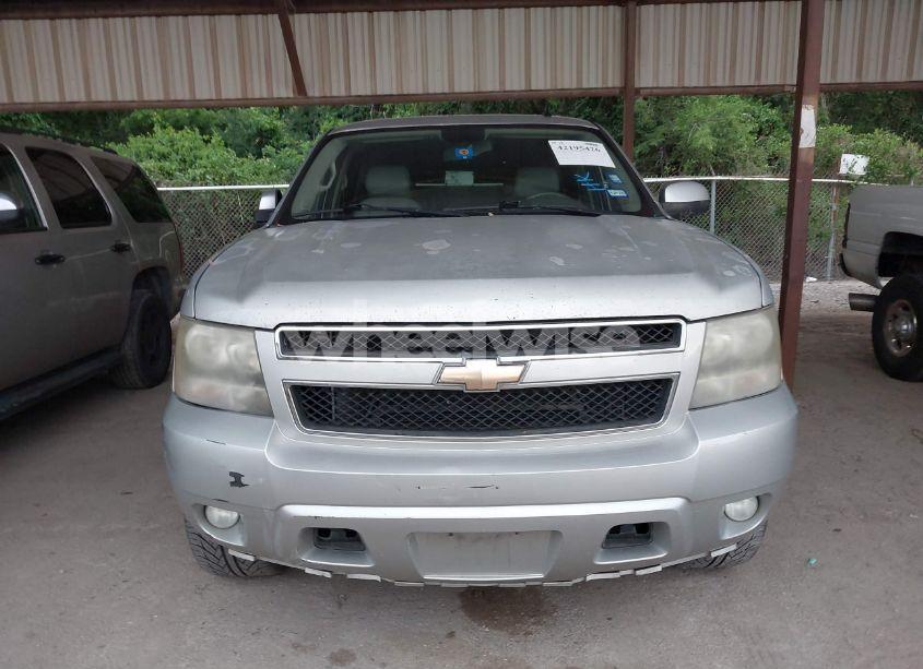 Photo 12 of 2010 Chevrolet Tahoe LT (VIN 1GNMCBE39AR157330)