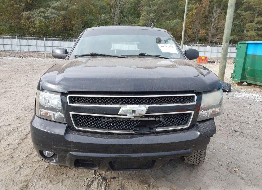 Photo 12 of 2010 Chevrolet Tahoe LT (VIN 1GNMCBE3XAR192006)