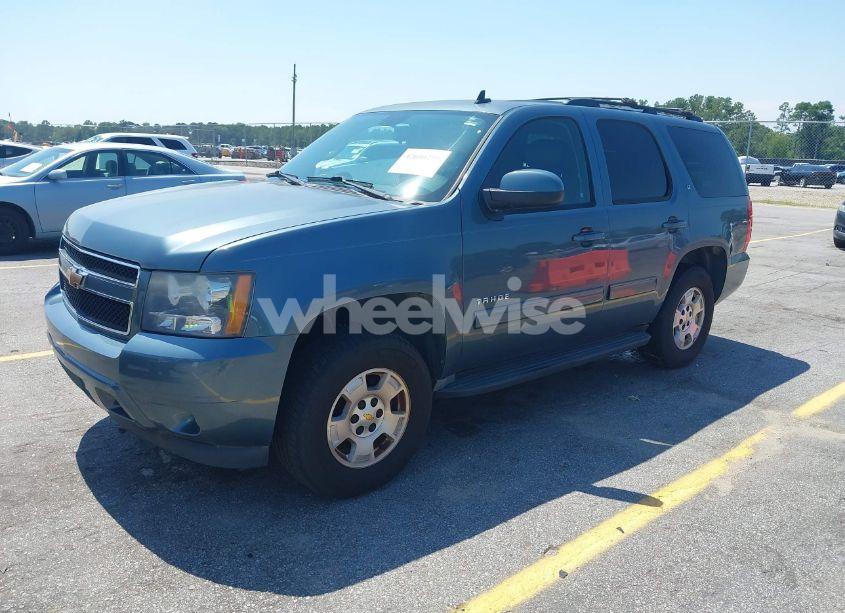Photo 2 of 2010 Chevrolet Tahoe LT (VIN 1GNMCBE3XAR247988)
