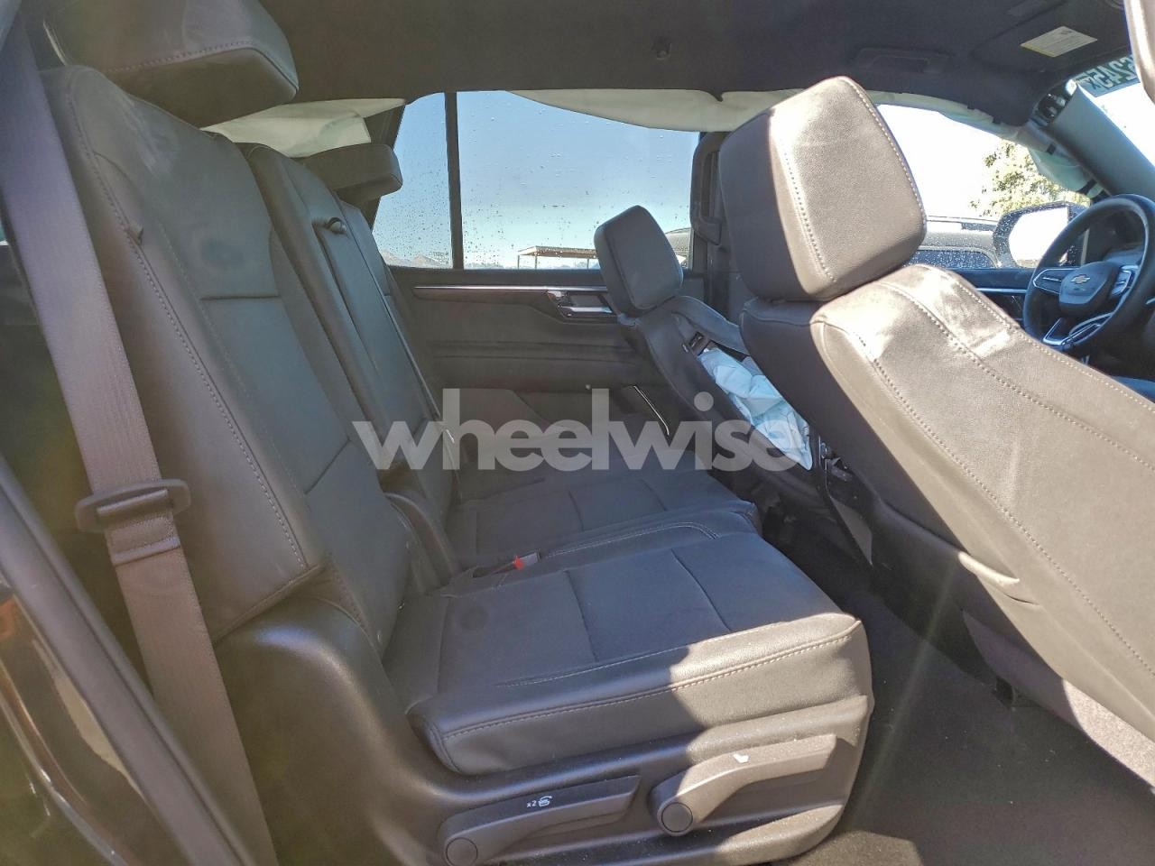 Photo 11 of 2026 CHEVROLET TAHOE C1500 LT (VIN 1GNS5NKD4TR155987)