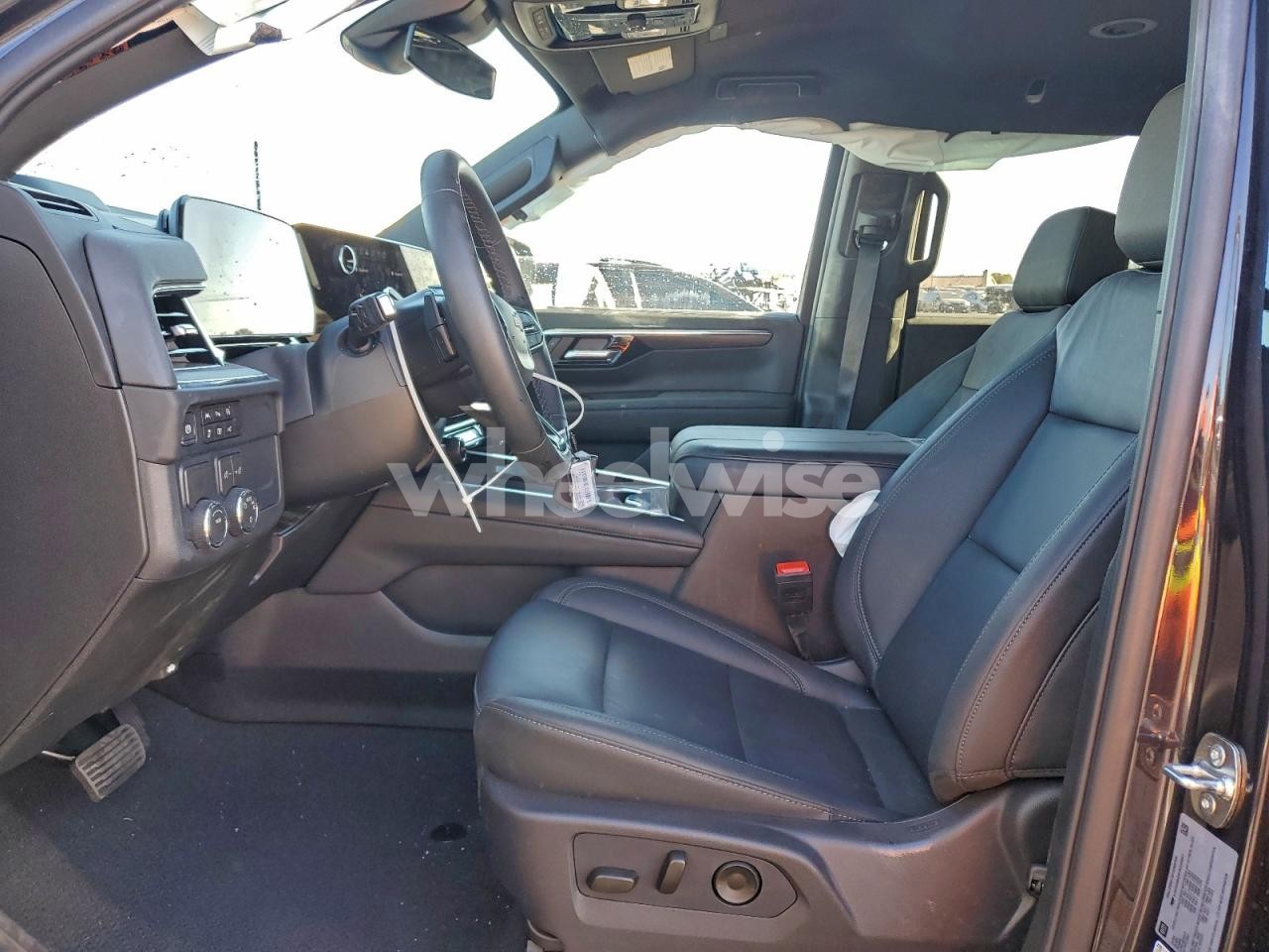 Photo 7 of 2026 CHEVROLET TAHOE C1500 LT (VIN 1GNS5NKD4TR155987)