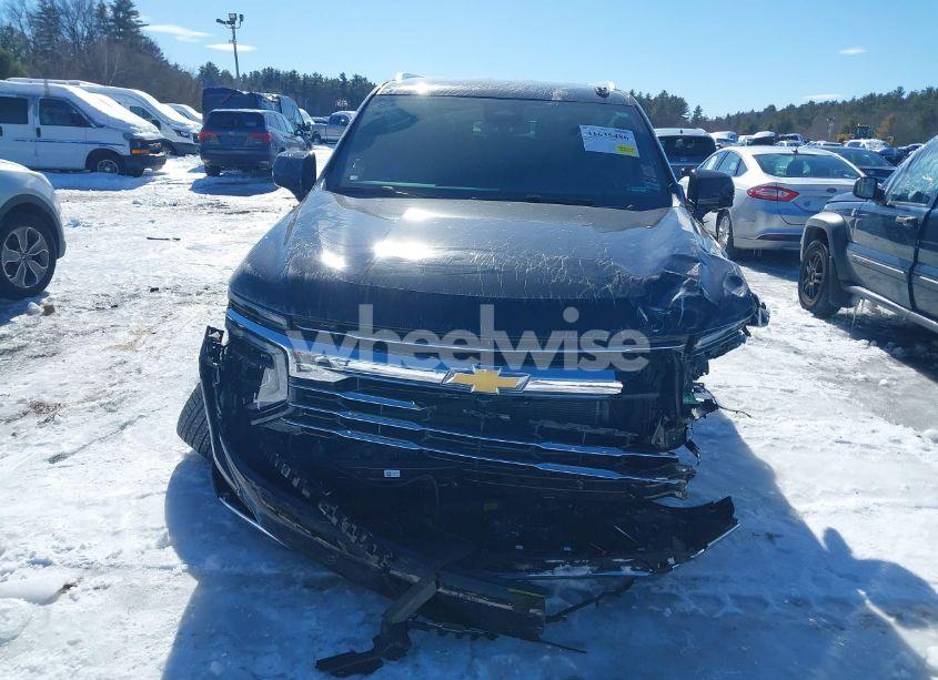 Photo 11 of 2025 Chevrolet Suburban 4WD LT (VIN 1GNS6CRD6SR109969)