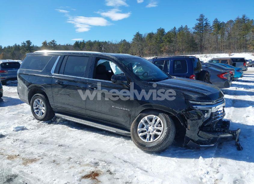 Photo 12 of 2025 Chevrolet Suburban 4WD LT (VIN 1GNS6CRD6SR109969)