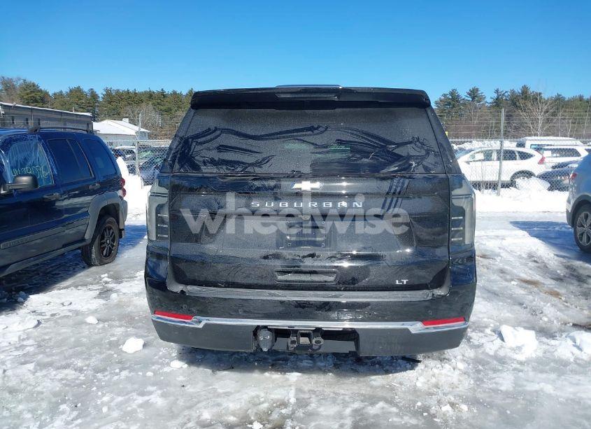 Photo 15 of 2025 Chevrolet Suburban 4WD LT (VIN 1GNS6CRD6SR109969)