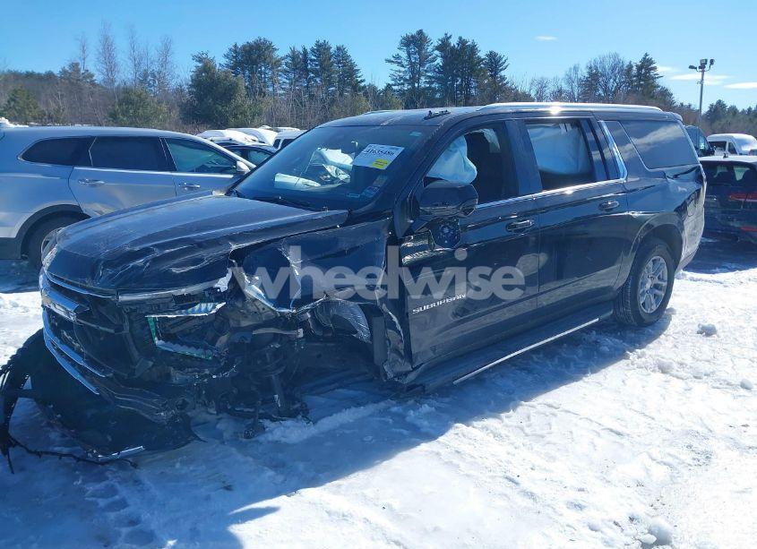 Photo 2 of 2025 Chevrolet Suburban 4WD LT (VIN 1GNS6CRD6SR109969)