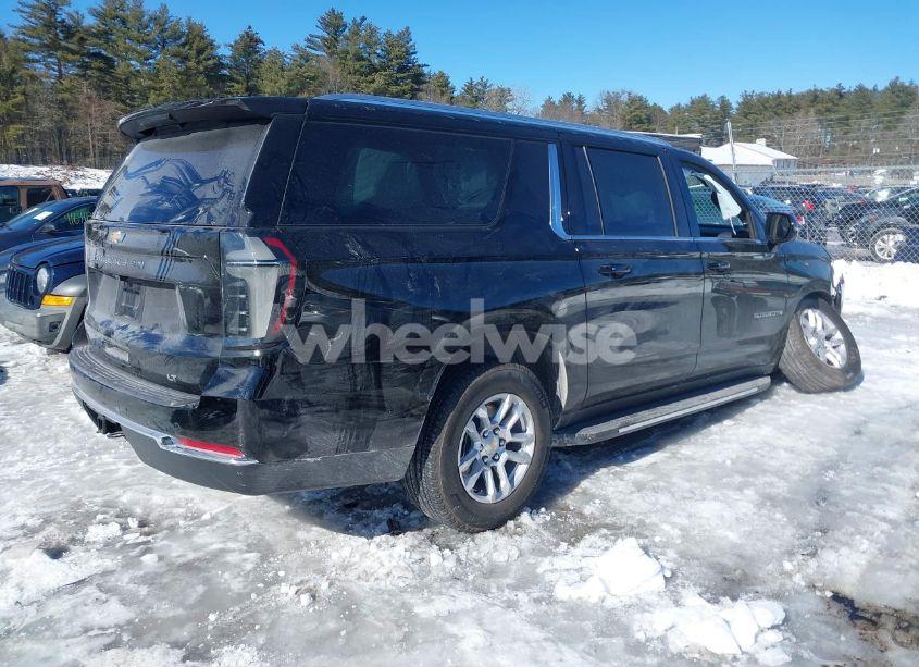 Photo 4 of 2025 Chevrolet Suburban 4WD LT (VIN 1GNS6CRD6SR109969)