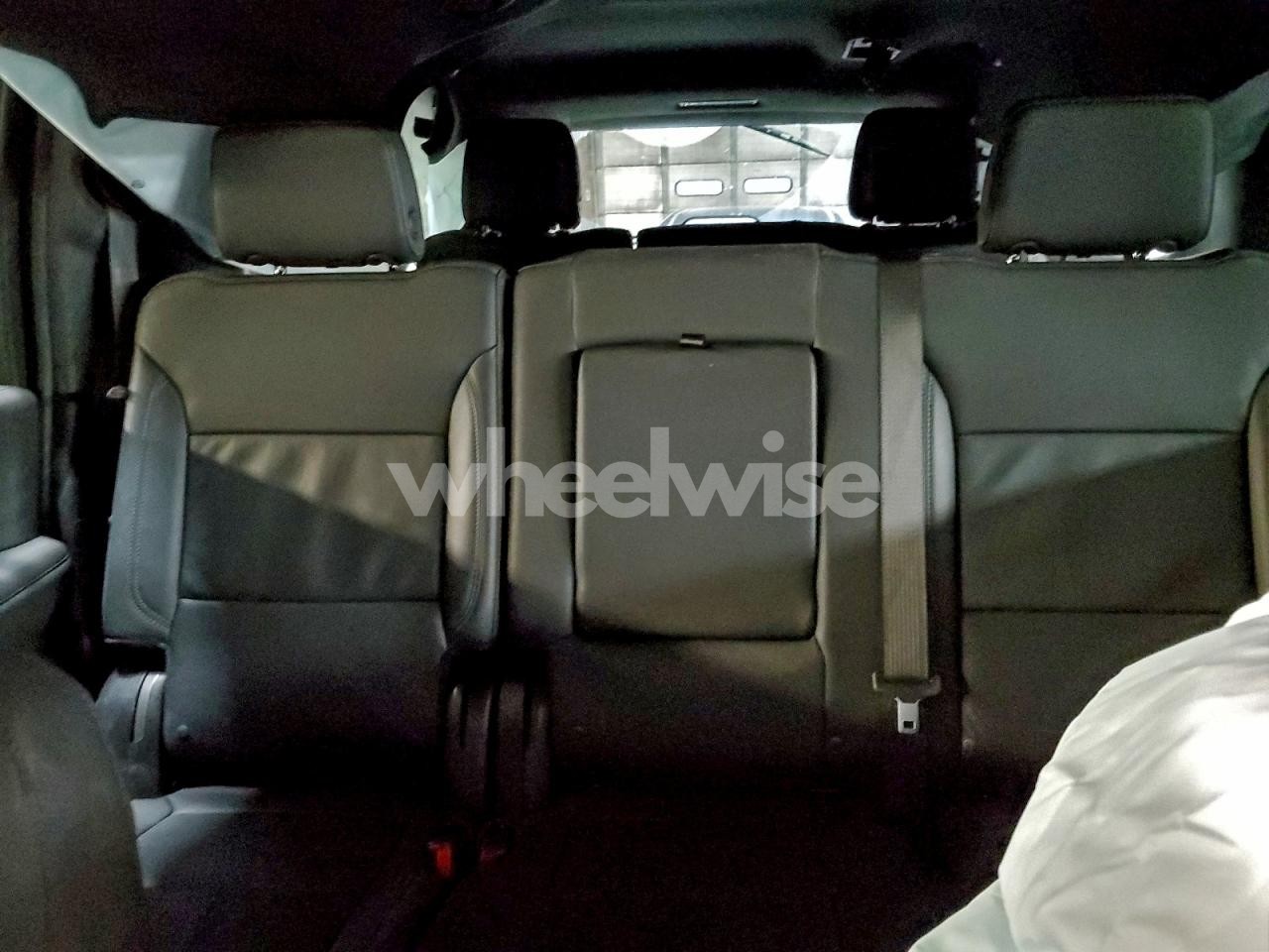 Photo 10 of 2025 CHEVROLET SUBURBAN K1500 LT (VIN 1GNS6CRD9SR288539)