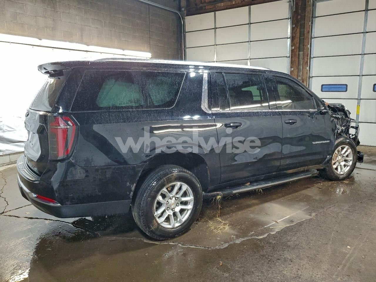 Photo 3 of 2025 CHEVROLET SUBURBAN K1500 LT (VIN 1GNS6CRD9SR288539)