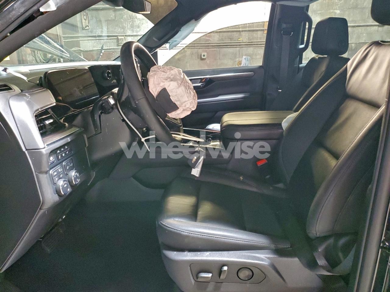 Photo 7 of 2025 CHEVROLET SUBURBAN K1500 LT (VIN 1GNS6CRD9SR288539)
