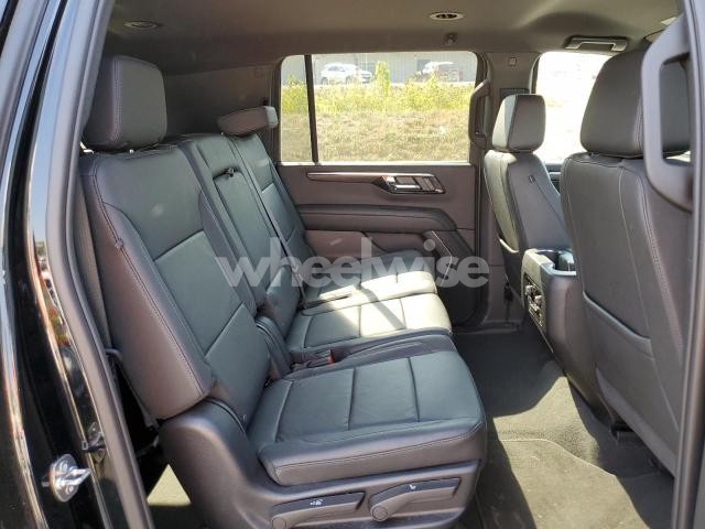 Photo 3 of 2025 CHEVROLET SUBURBAN K1500 Z71 (VIN 1GNS6DRD9SR291429)
