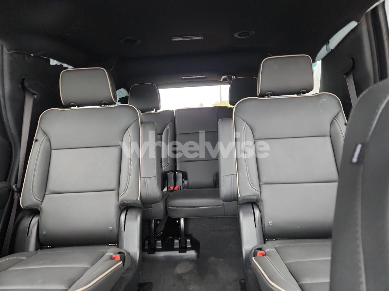 Photo 10 of 2025 CHEVROLET TAHOE K1500 PREMIER (VIN 1GNS6SRD1SR115897)