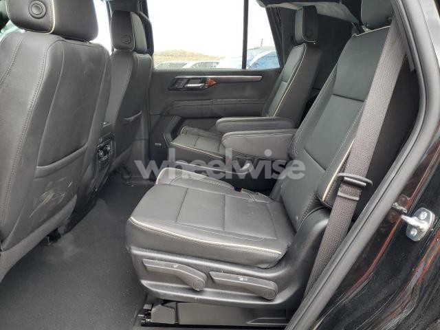 Photo 4 of 2025 CHEVROLET TAHOE K1500 PREMIER (VIN 1GNS6SRD6SR306523)