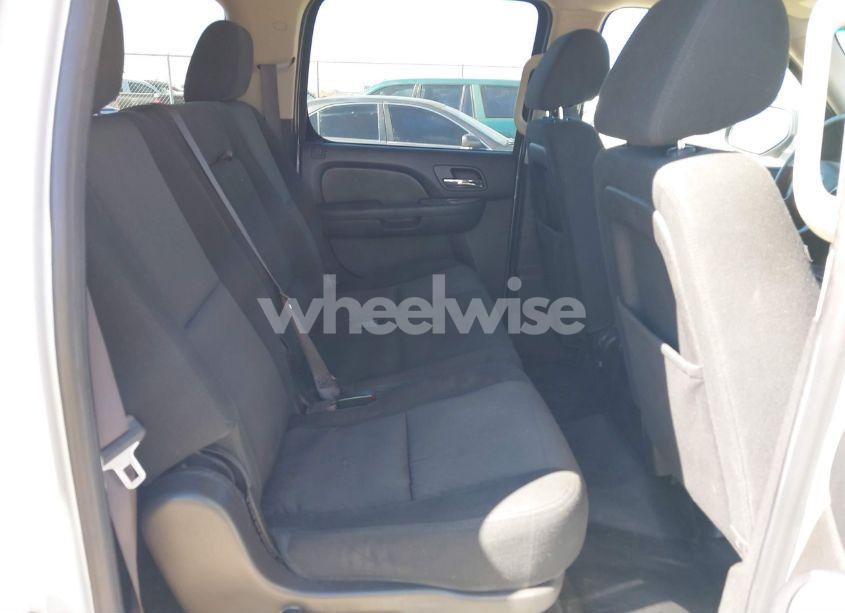 Photo 8 of 2014 Chevrolet Suburban 1500 COMMERCIAL FLEET (VIN 1GNSC5E00ER240021)