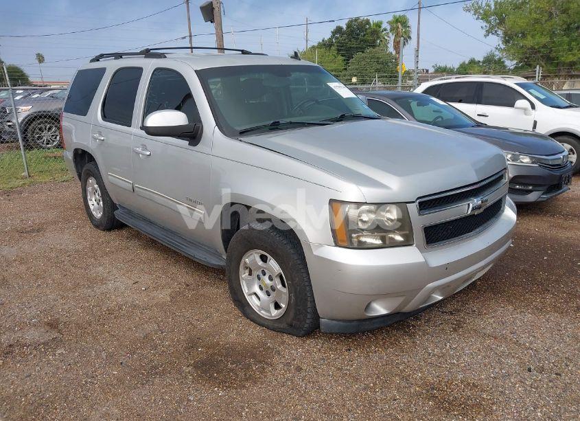 2011 Chevrolet Tahoe LS (VIN 1GNSCAE00BR102628) main photo