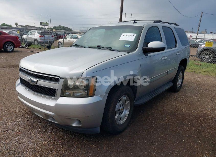 Photo 2 of 2011 Chevrolet Tahoe LS (VIN 1GNSCAE00BR102628)