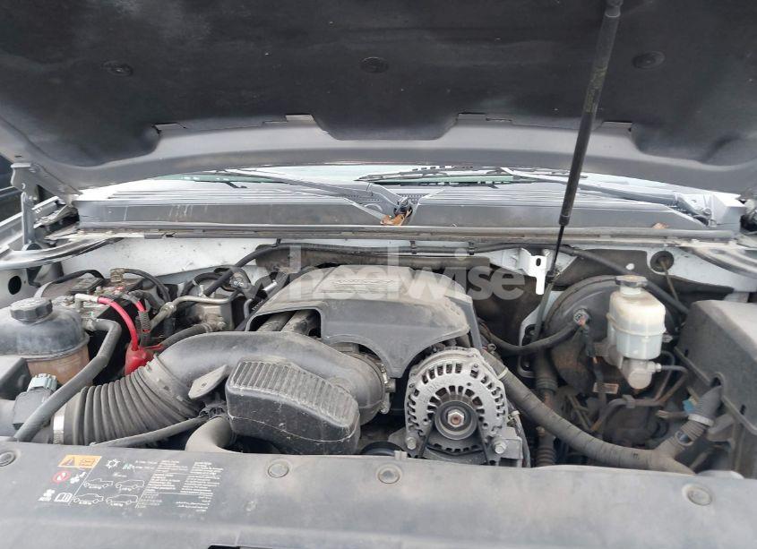 Photo 10 of 2011 Chevrolet Tahoe LS (VIN 1GNSCAE00BR309908)