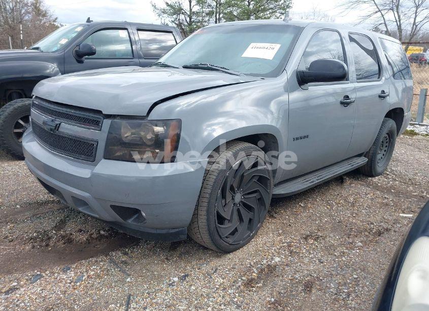 Photo 2 of 2011 Chevrolet Tahoe LS (VIN 1GNSCAE00BR309908)