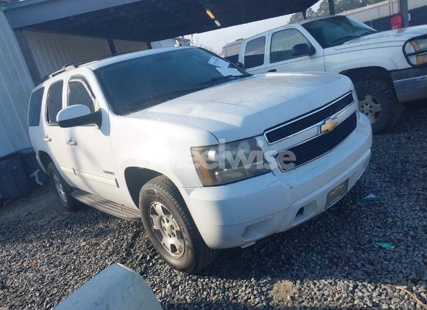 2011 Chevrolet Tahoe LS (VIN 1GNSCAE00BR356467) main photo