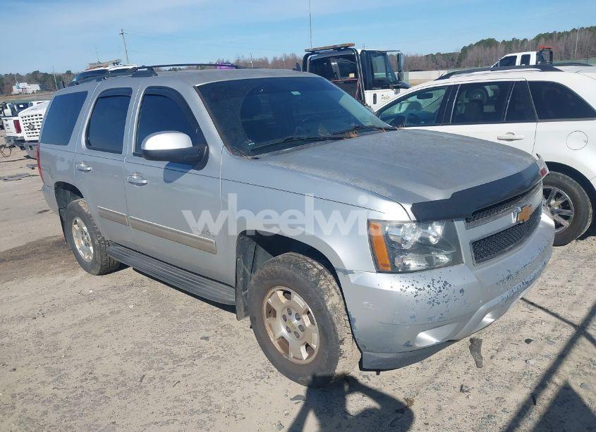 2013 Chevrolet Tahoe LS (VIN 1GNSCAE00DR361459) main photo